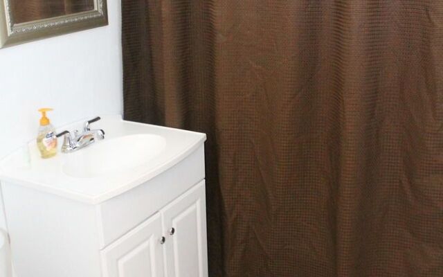 Adib Apartments - 625 Borthwick Ave, Unit 9