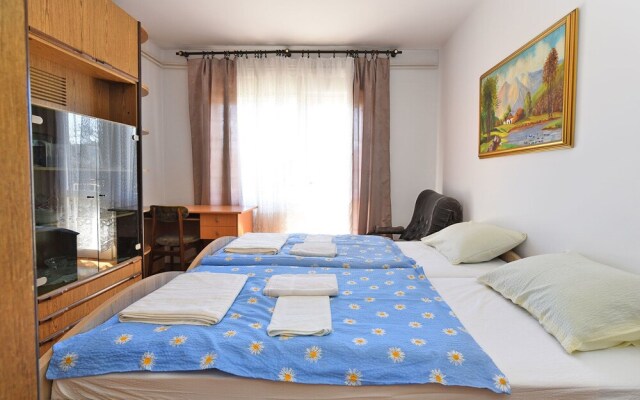 Apartment 74