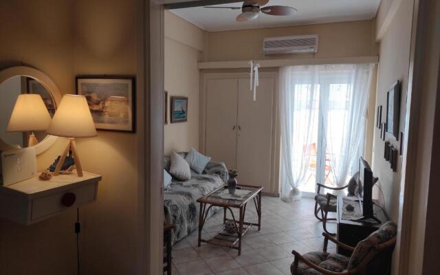 Nice studio apartment by the sea (AMA:00000005367)