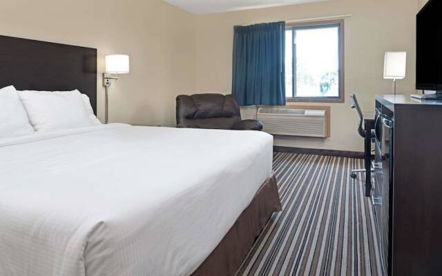 Super 8 By Wyndham Omaha I-80 West