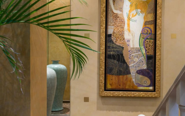 Neuilly Park Hotel