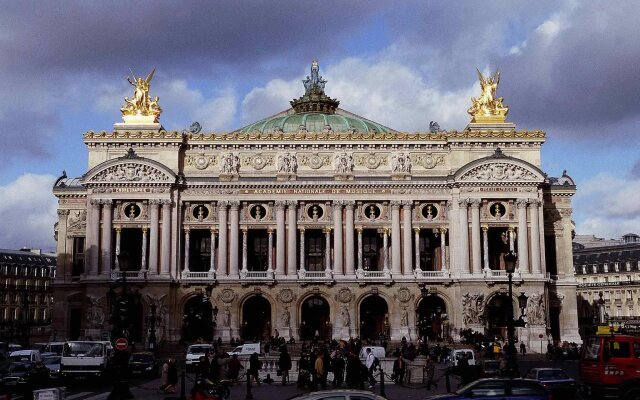 Ibis Paris Grands Boulevards Opera 9th