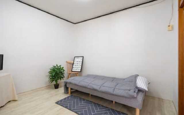 Domini's Local Style House