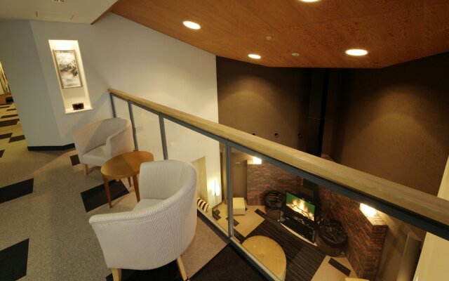 The Ridge Hotel & Apartments