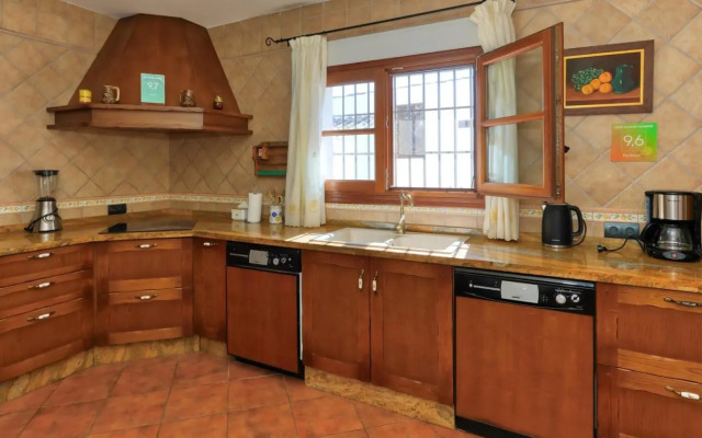 Casa Huerta Alejo Alozaina by Ruralidays