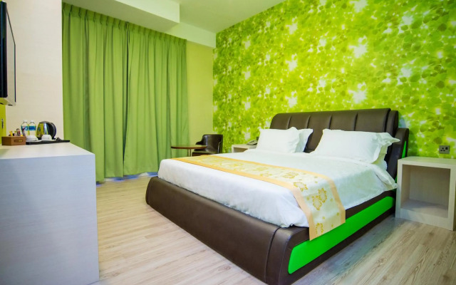 Hotel Tebrau CT