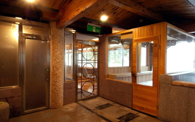 Full Moon Spa