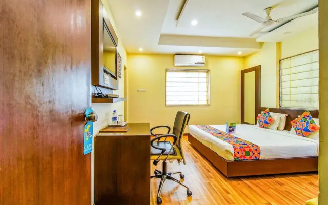 Treebo Trend Loharkar's Family Hotel