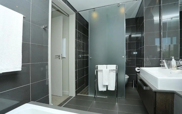 Sandton Skye Unit 702