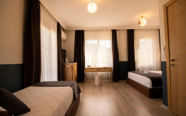 Urla 1867 Hotel
