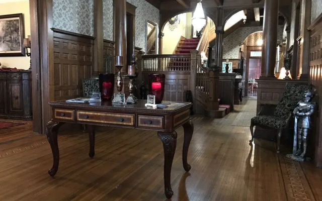 Edwardian Inn
