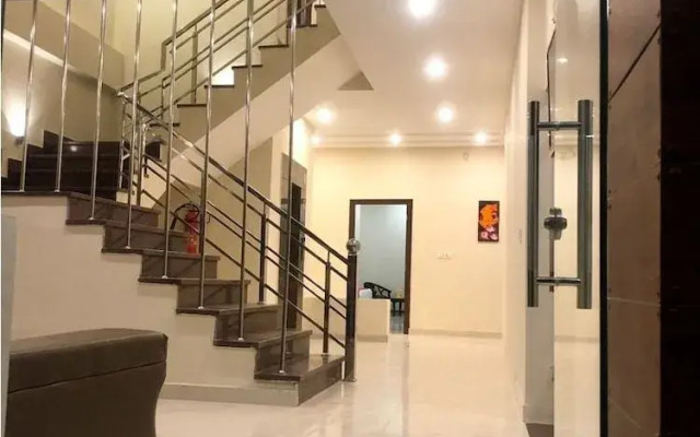 Hotel Dev Ganga