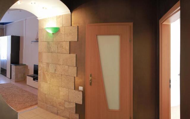 Apartment Naberezhnaya 1