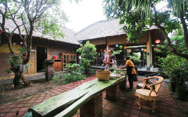 Amed Harmony Cafe and Bungalows