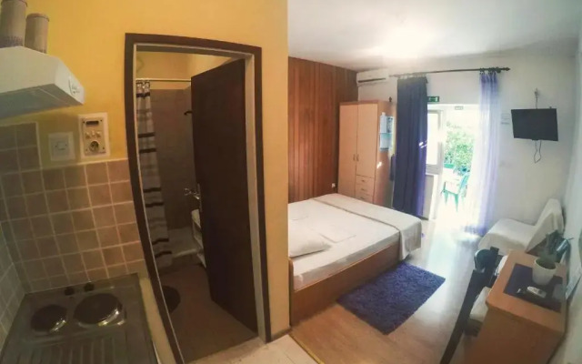 Apartments Milostić