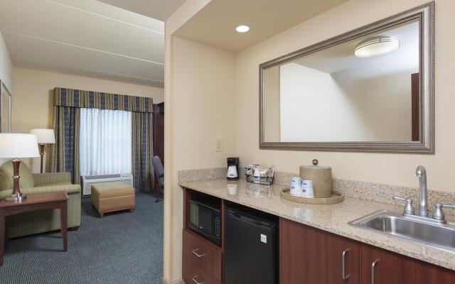 Hampton Inn & Suites Indianapolis-Airport