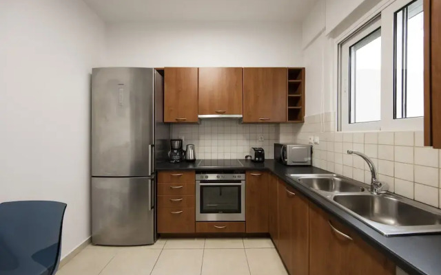 Two Bedroom apt 2' to Acropolis museum