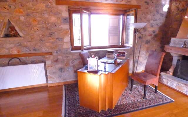 Luxurious Mansion in olive grove & view to Mystras