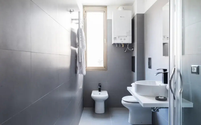 A World Aparts - 32 Modena