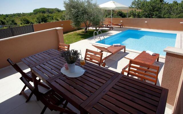Beautiful Villa L&T 1 Nin