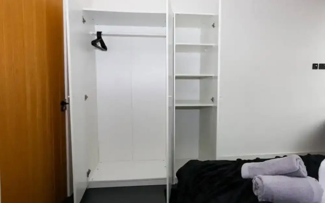 The Nichols Building Spacious 3-bedroom Apartment