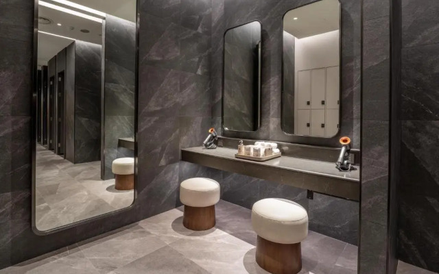 Grande Centre Point Prestige Bangkok