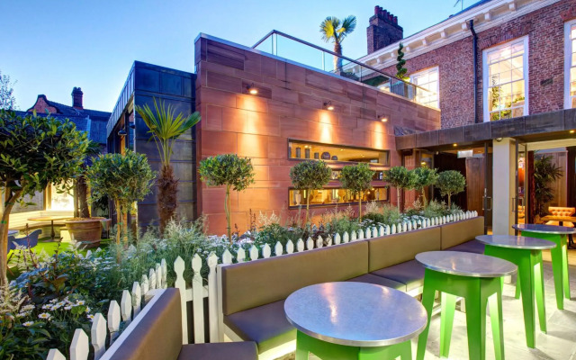 Oddfellows Chester Hotel and Apartments