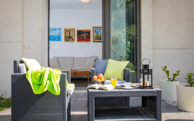 City Holiday Apartment