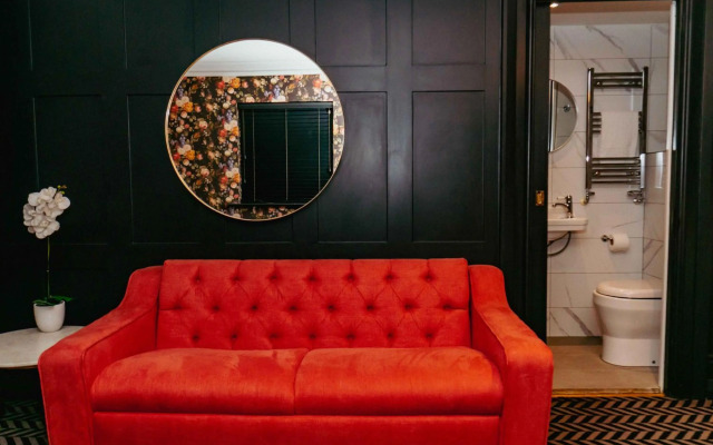 Lock & Key Hotel