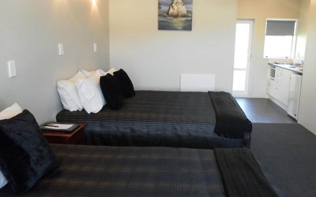 Aldan Lodge Motel