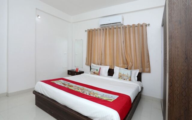 OYO 10064 Home Bright 3BHK Gulabh Bagh
