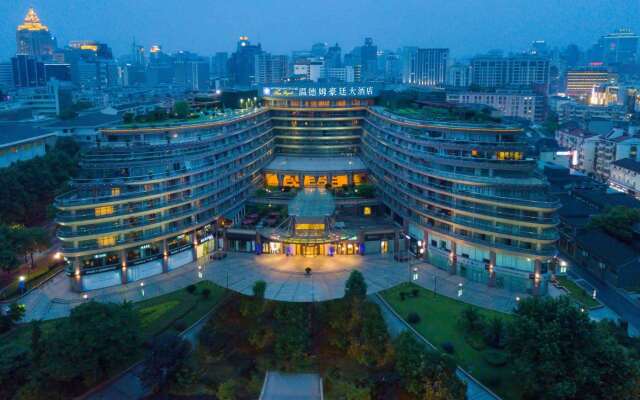 Wyndham Grand Plaza Royale Hangzhou