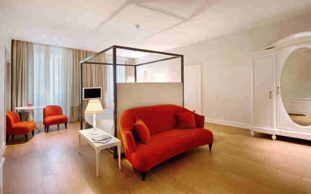 NH Collection Firenze Porta Rossa Hotel