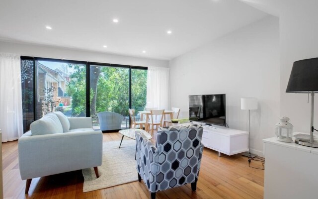 Designer Taste 2BR Townhouse@hawthorn
