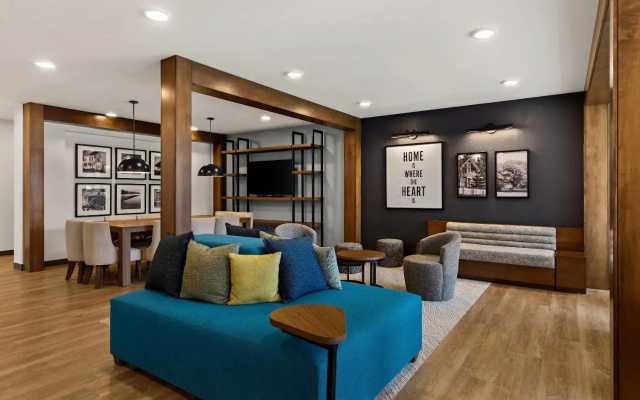 Everhome Suites Ontario