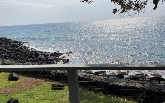 Kona Bay Hale by RedAwning