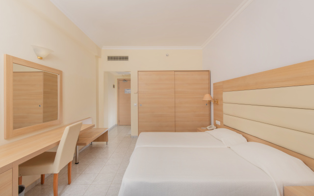 Belair Beach Hotel