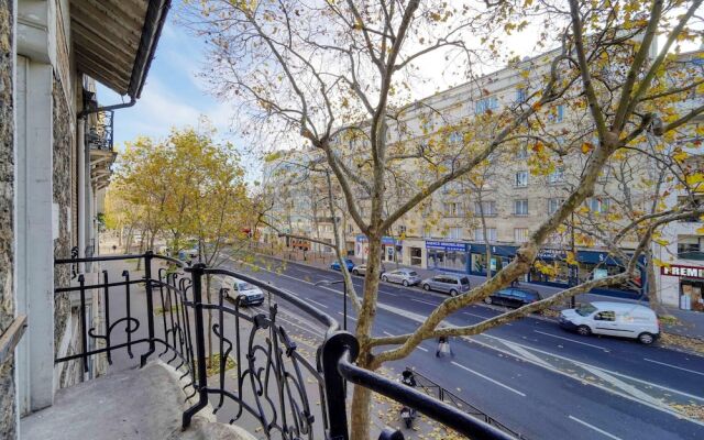 Apartment With 2 Bedrooms In Boulogne Billancourt, With Furnished Terrace And Wifi