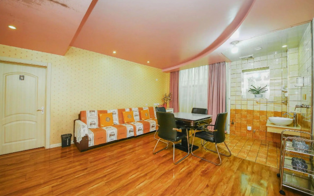 Renqiu Yueheng Business Express Hotel