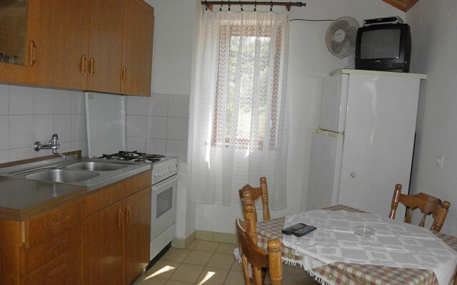 Apartment DaRi - 70m from Sea: A4 Sali, Island Dugi otok