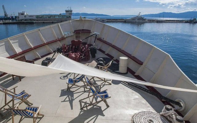 Botel Marina - Hostel