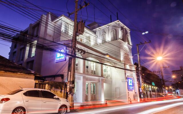 B2 Riverside Colonial Hotel