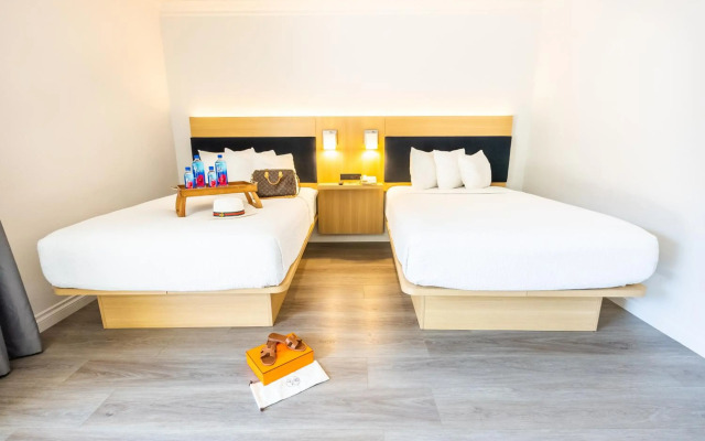 The Live Hotel