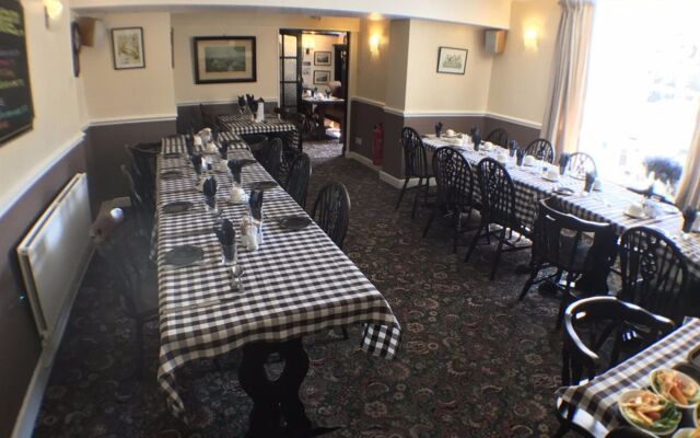 The Fox & Hounds Inn