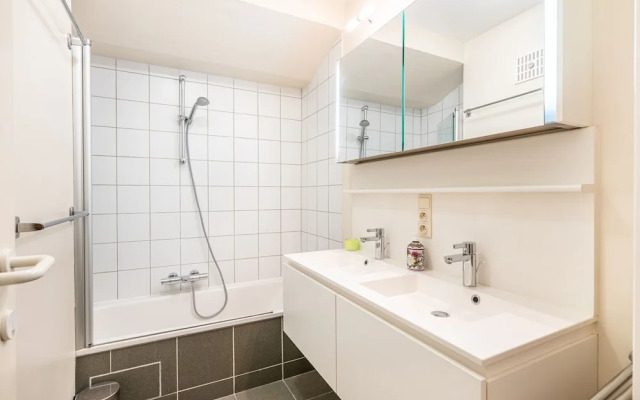 Nice Apartment Close to the sea and Center