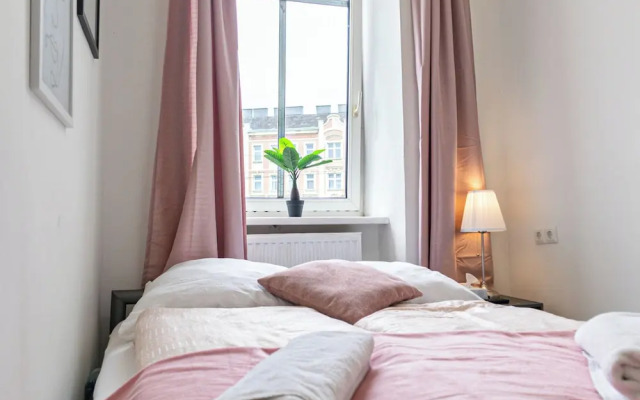 Cozy Room Shared Apt Millennium Tower
