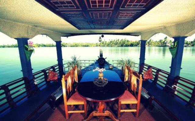 Angel Queen House Boats
