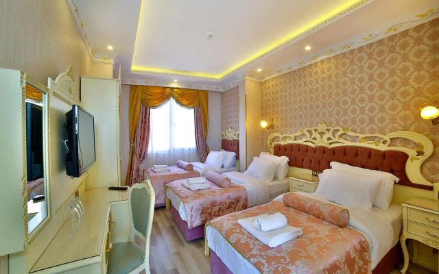 Nayla Palace Hotel