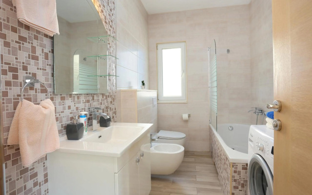 Apartments by the sea Seget Donji, Trogir - 18648