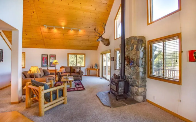 Pinnacle Vista by Tahoe Mountain Properties